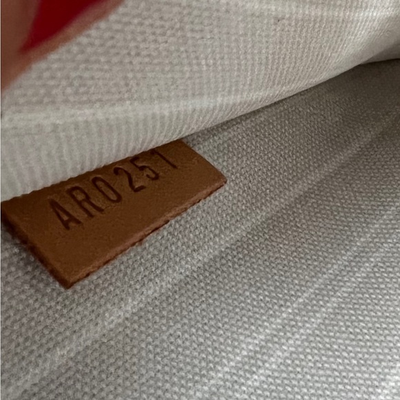 Louis Vuitton Neverfull Pochette By The Pool Monogram Giant - Picture 5 of 14